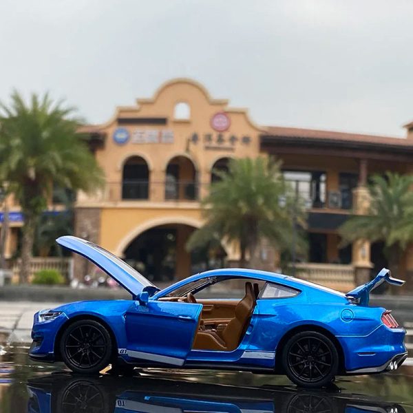 1:32 High Simulation Supercar Ford Mustang Shelby GT350 Car Model Alloy Pull Back Kid Toy Car 4 Open Door Children s Gifts GT500 Hot on Sale